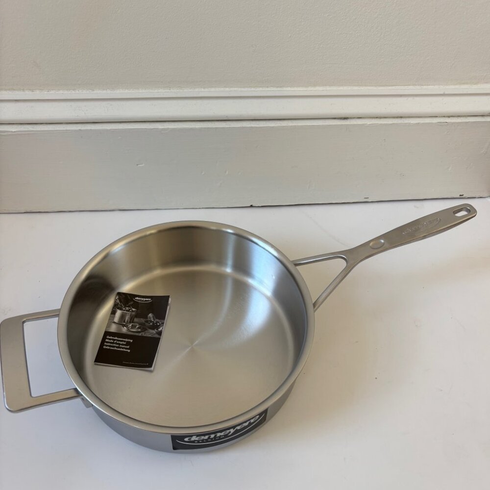 NEW - Demeyere 3-Quart Industry 5-Ply Stainless Steel Saute Pan with Lid - Picture 3 of 4
